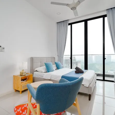 Legoland Fun- Hostahome Suites At D'Pristine Residence Nusajaya  Exterior photo