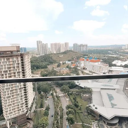 Legoland Fun- Hostahome Suites At D'Pristine Residence Nusajaya  Exterior photo