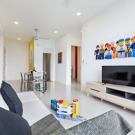 Legoland Fun- Hostahome Suites At D'Pristine Residence Nusajaya  Exterior photo
